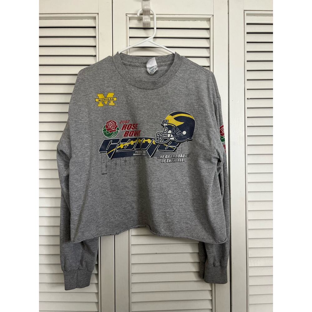 University of Michigan 2007 Rose Bowl Football Cropped Long Sleeve Sz: Large